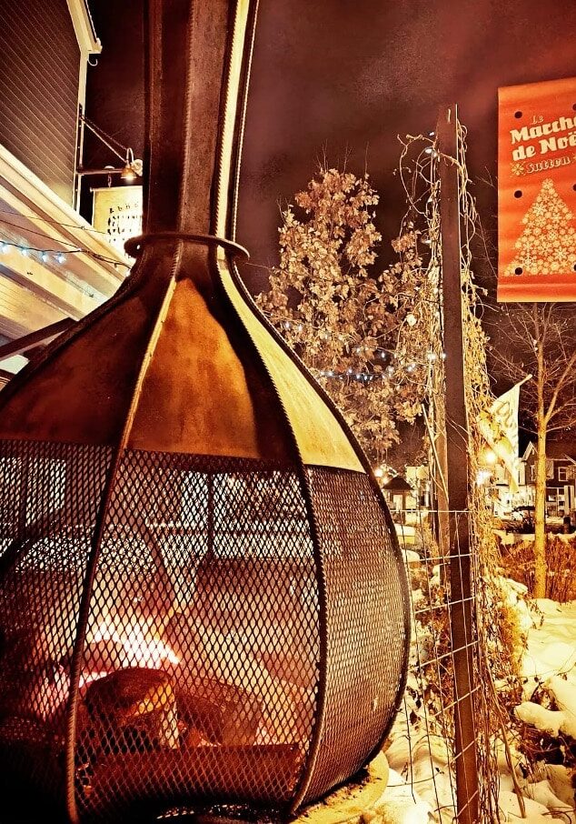 Un feu de foyer, incontournable d’une journée d’hiver à Sutton